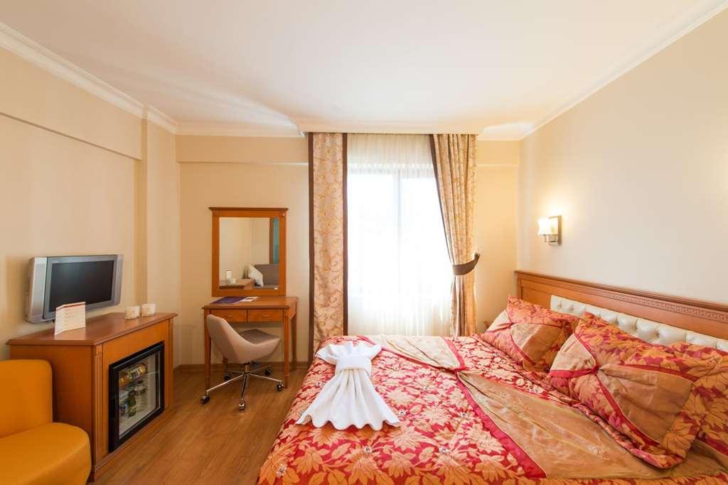 Prestige Old 3* Стамбул